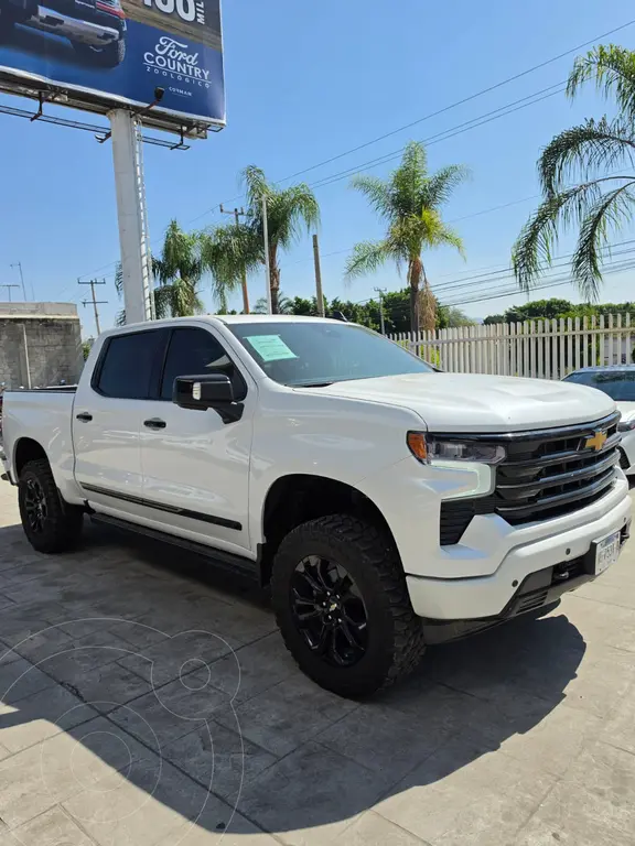 Chevrolet Cheyenne Cabina Doble High Country 4X4 2024