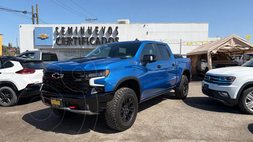 foto Chevrolet Cheyenne ZR2 usado (2023) color Azul precio $1,150,000