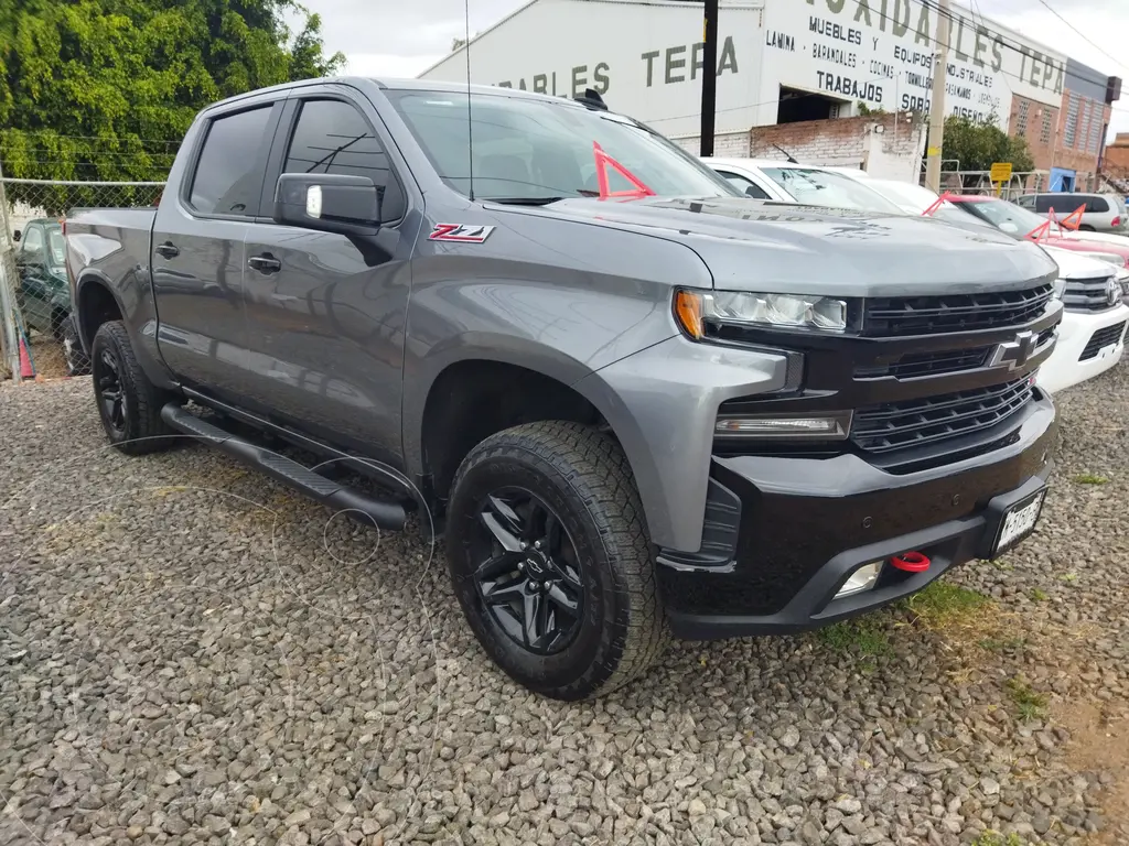 Chevrolet Cheyenne Cabina Doble Trail Boss 4X4 2021