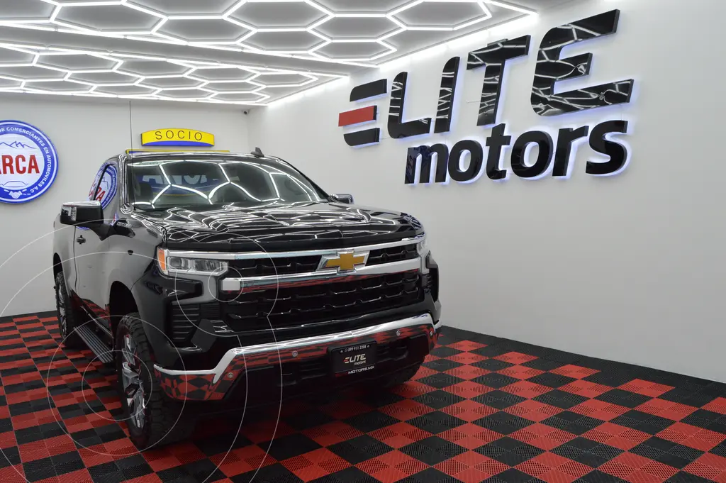 foto Chevrolet Cheyenne LT 4X4 usado (2024) color Negro precio $849,900