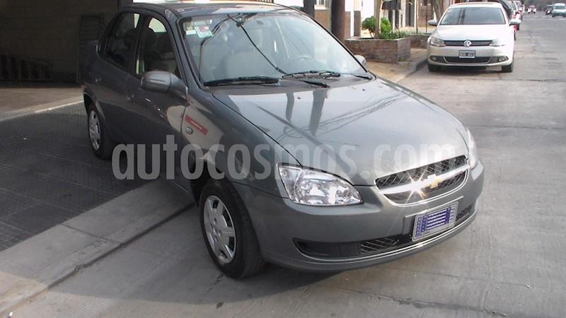 foto Chevrolet Classic 4P LS usado