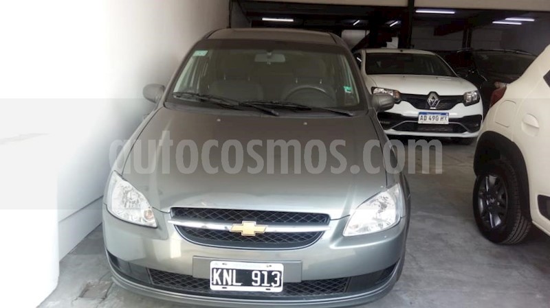 foto Chevrolet Classic 4P LT usado