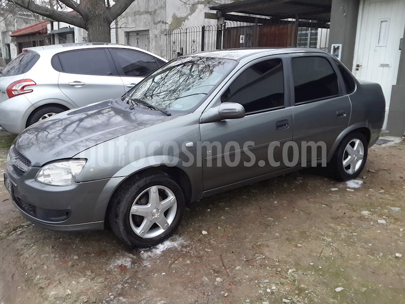 foto Chevrolet Classic 4P LT usado