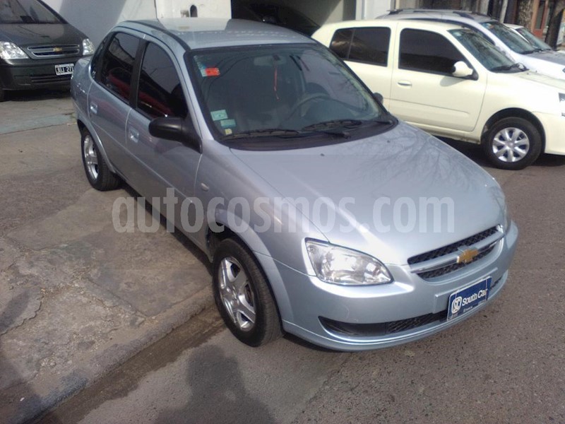 foto Chevrolet Classic 4P LT usado
