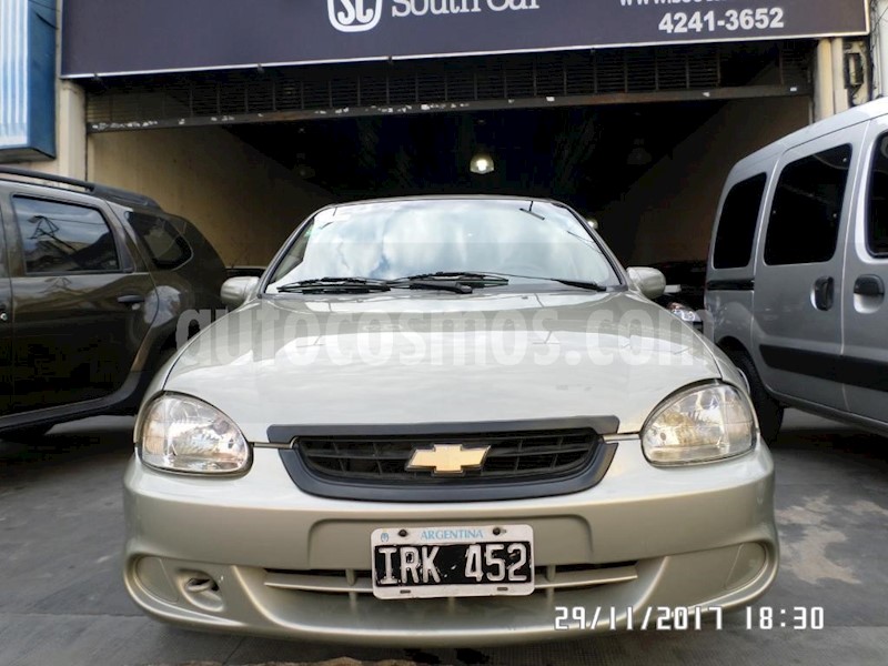 foto Chevrolet Classic 4P LT usado