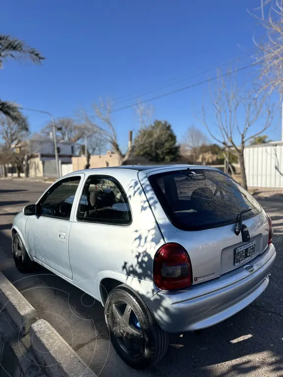 Chevrolet Corsa Classic 3P 1.6 Gls (1598 Cc) 2008 - foto 4