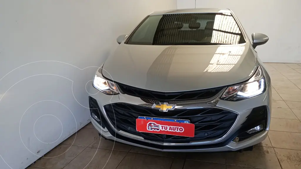 foto Chevrolet Cruze 5 Premier Aut usado (2021) color Gris Plata precio $27.500.000