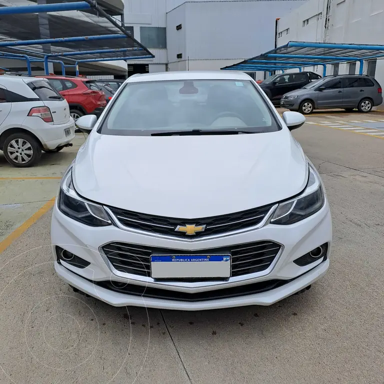 foto Chevrolet Cruze LTZ Aut usado (2018) color Blanco precio $6.700.000