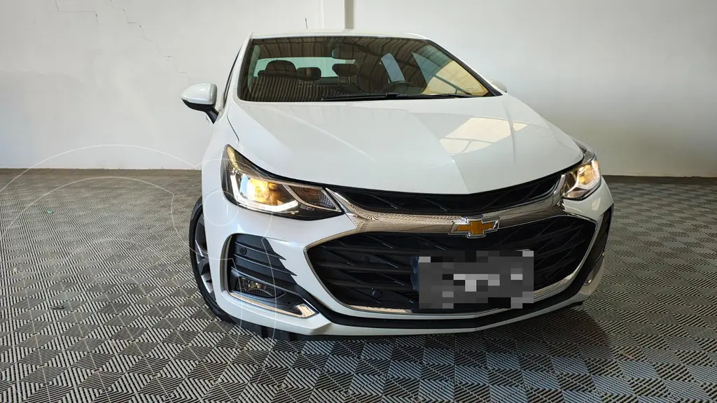 foto Chevrolet Cruze LTZ Aut usado (2022) color Blanco Summit precio $27.930.000