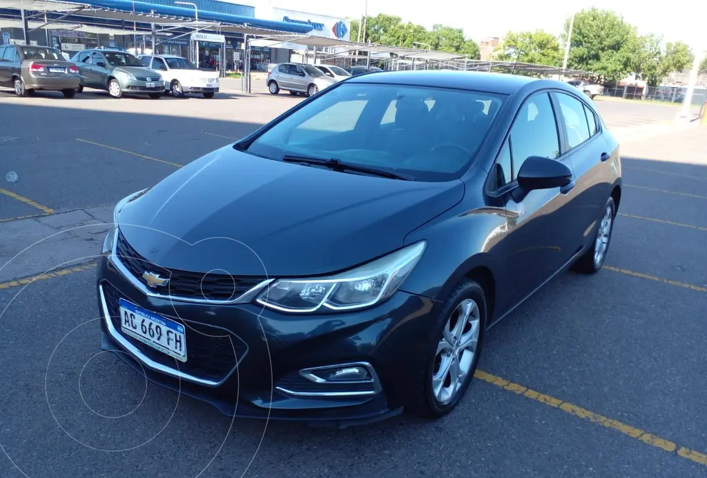 foto Chevrolet Cruze LT usado (2018) color Gris precio $19.900.000
