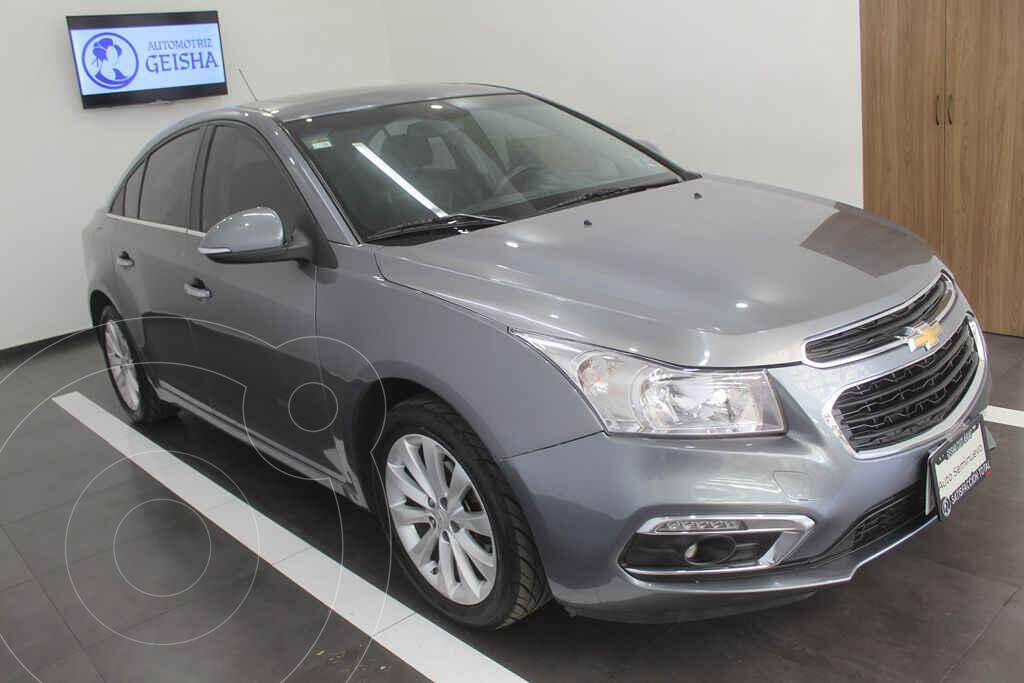 Chevrolet Cruze LTZ Aut usado (2016) color Gris precio 269,000