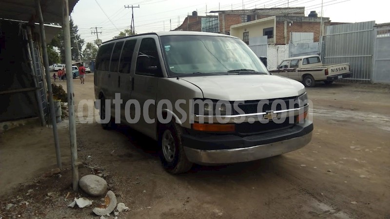 foto Chevrolet Express Passenger Van LS 15 pas 5.3L usado