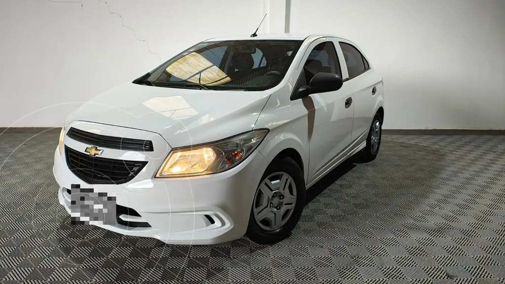 foto Chevrolet Onix Joy LS usado (2018) color Blanco Summit precio $16.170.000