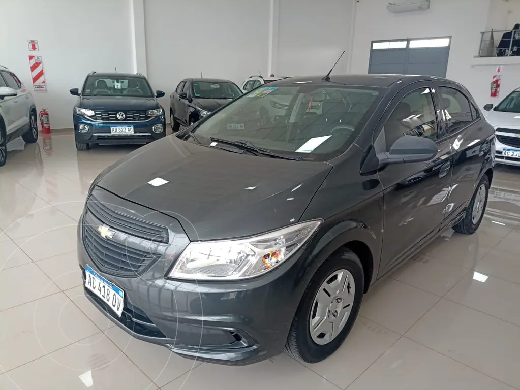 foto Chevrolet Onix Joy LS usado (2018) color Gris Oscuro precio $15.700.000