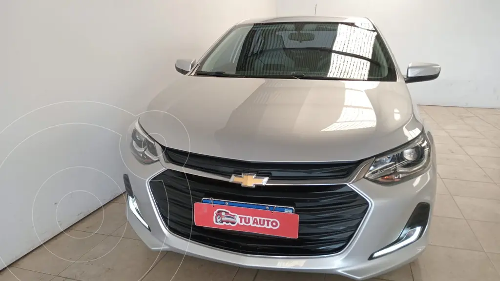 foto Chevrolet Onix Plus 1.0T Premier I usado (2020) color Plata Switchblade precio $15.950.000