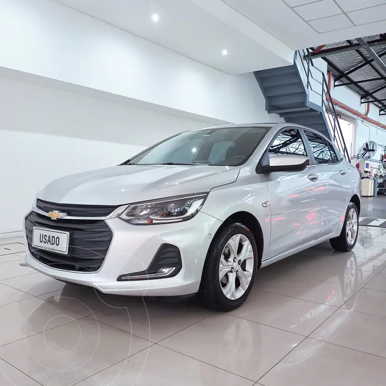 foto Chevrolet Onix Plus 1.0T Premier Aut usado (2021) color Plata precio $22.000.000