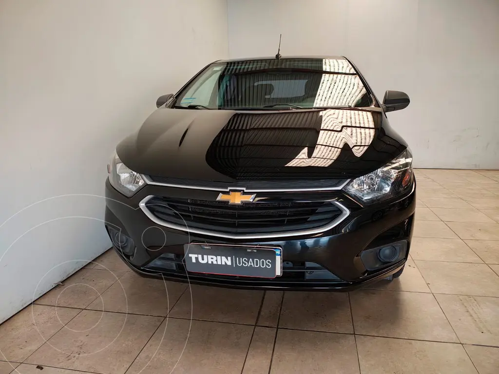 foto Chevrolet Onix LT usado (2017) color Negro precio $15.200.000