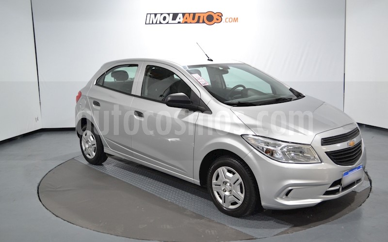 foto Chevrolet Onix LS Joy + usado