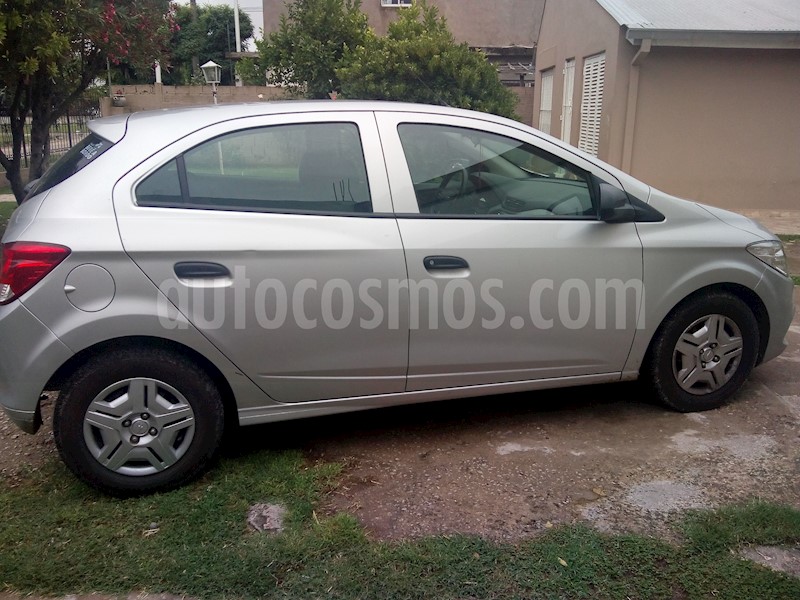 foto Chevrolet Onix LS Joy usado