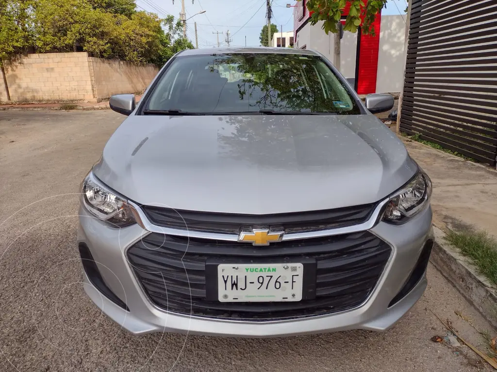 foto Chevrolet Onix LT usado (2021) color Gris precio $223,000