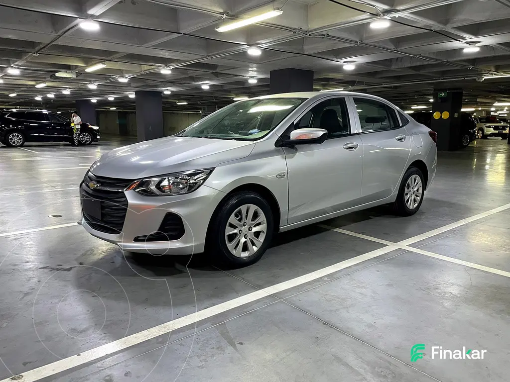foto Chevrolet Onix LS Aut usado (2022) color Gris precio $232,000