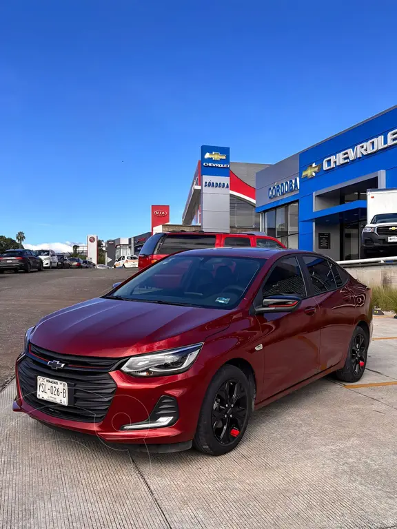 foto Chevrolet Onix Premier Red Line Aut usado (2023) color Rojo Cobrizo precio $320,000