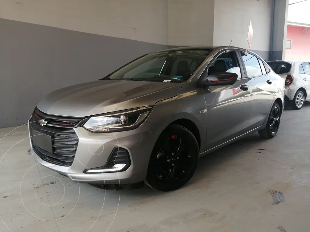 foto Chevrolet Onix Premier Red Line Aut usado (2023) color Gris Oscuro precio $280,000