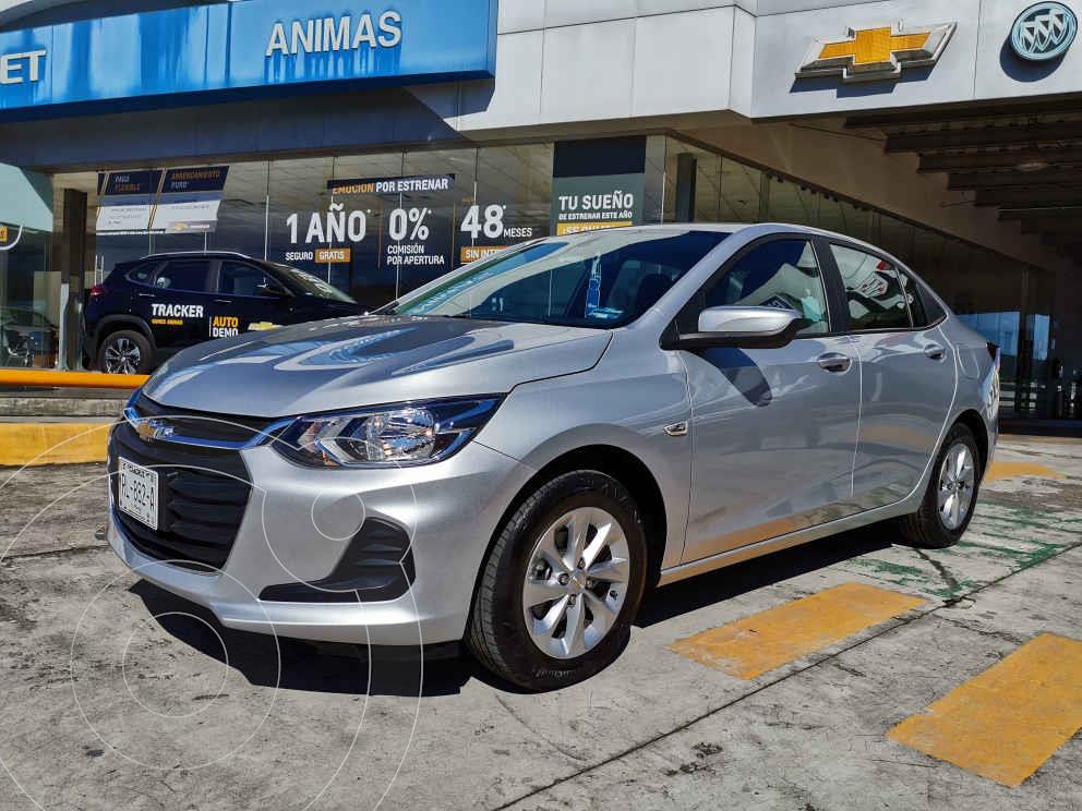 Chevrolet Onix LT Aut usado (2021) color Plata precio 277,000