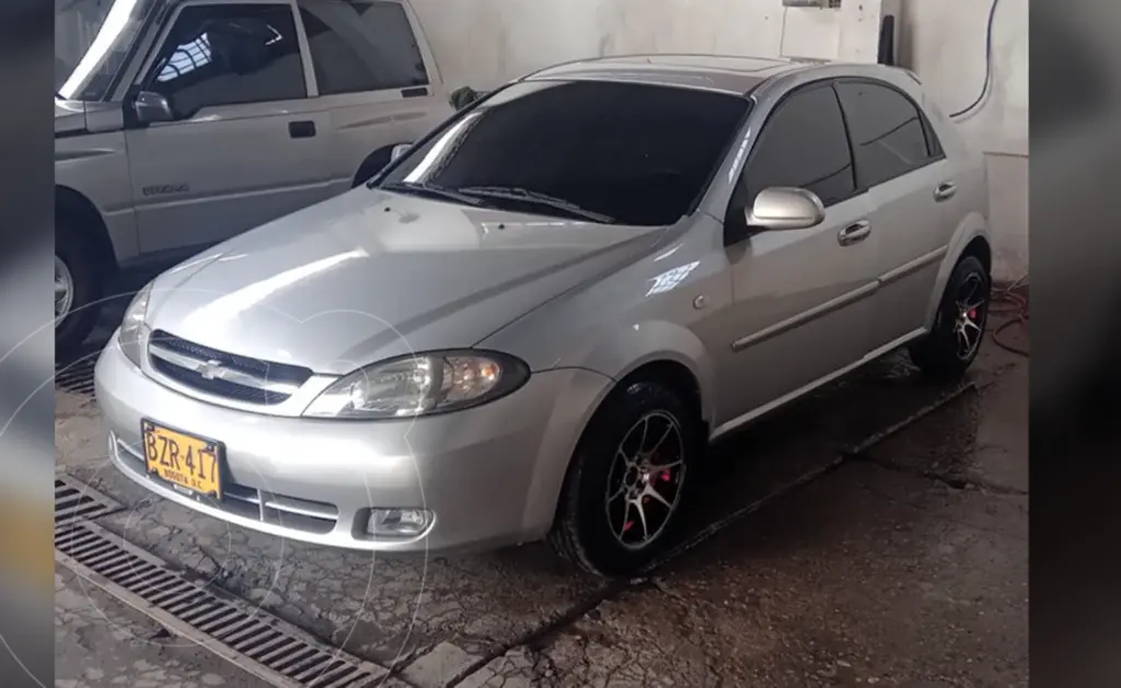 Chevrolet Optra Hatchback HACHTBACK usado (2007) color Gris precio 17.