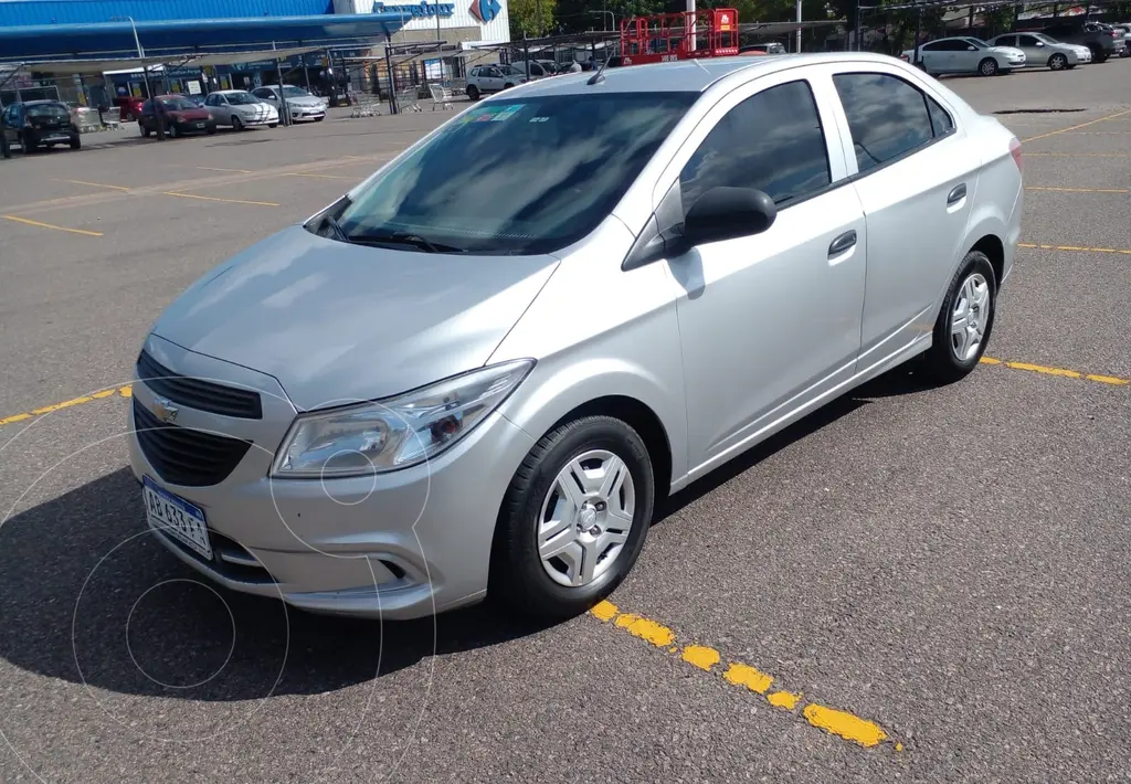 foto Chevrolet Prisma Joy LS usado (2017) color Plata precio $13.100.000