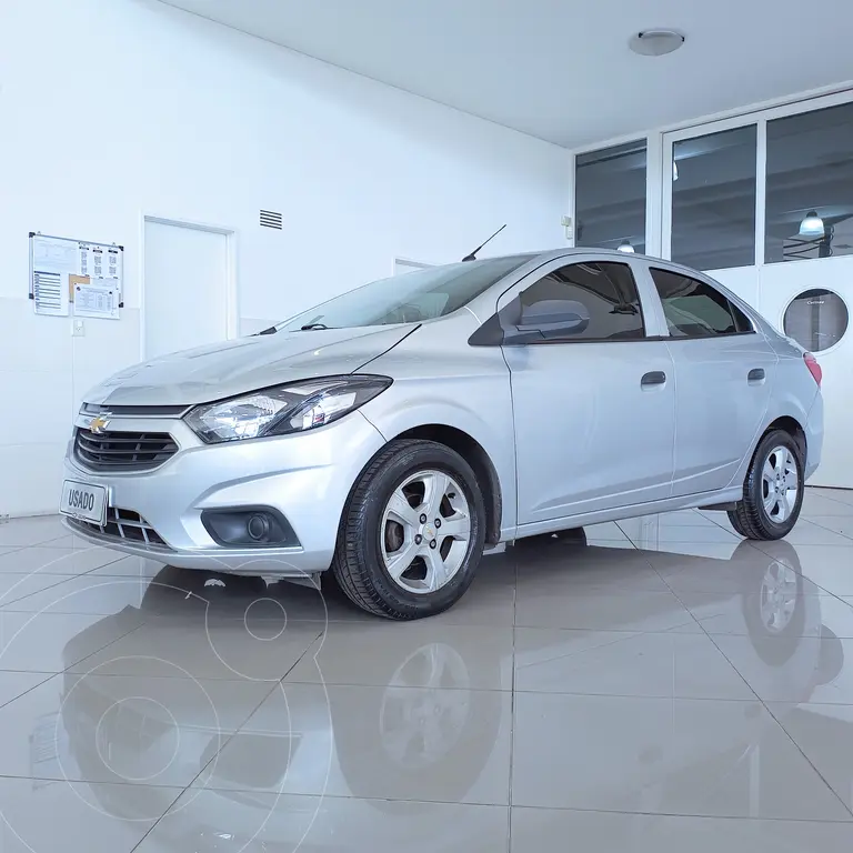 foto Chevrolet Prisma LT usado (2017) color Plata precio $13.000.000