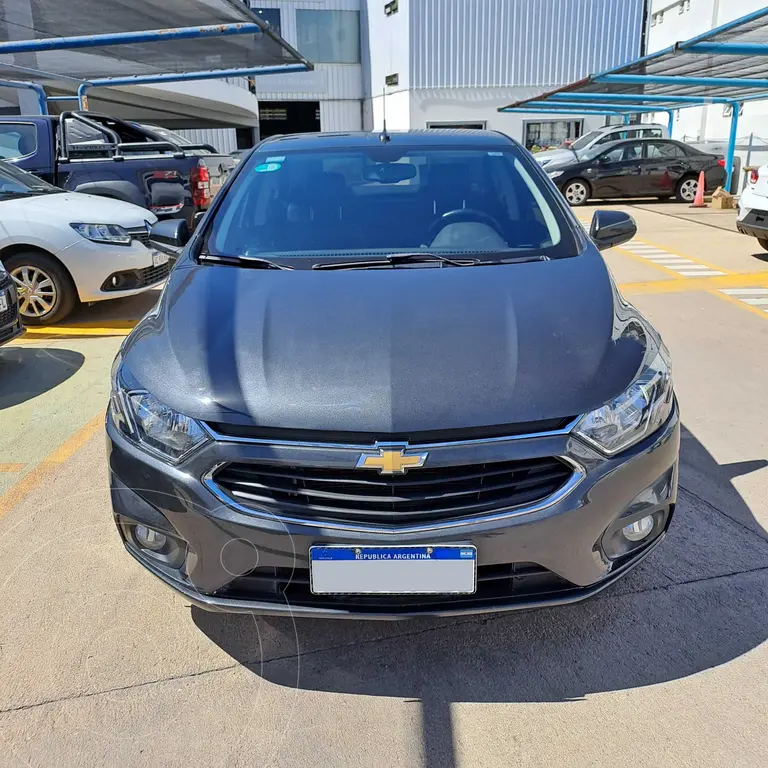 foto Chevrolet Prisma LTZ usado (2017) color Gris precio $3.520.000