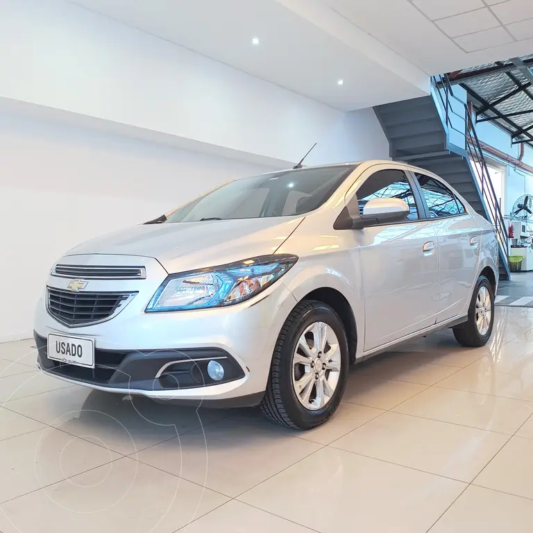 foto Chevrolet Prisma LTZ usado (2015) color Plata precio $13.000.000
