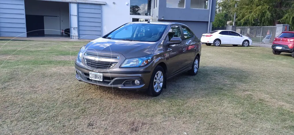 foto Chevrolet Prisma LTZ usado (2013) color Gris Oscuro precio $12.000.000