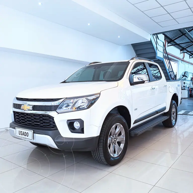 foto Chevrolet S 10 LTZ 2.8 4x4 CD Aut usado (2023) color Blanco Summit precio $43.000.000