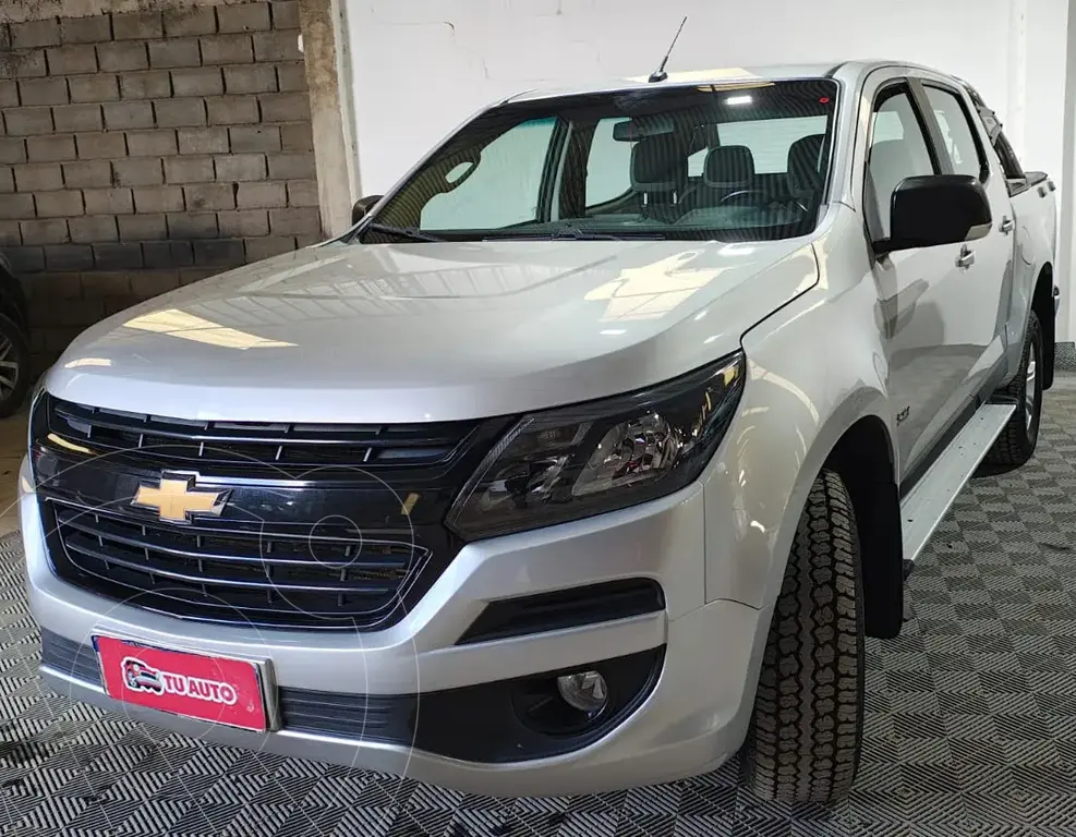 foto Chevrolet S 10 High Country 2.8 4x4 CD usado (2020) color Gris precio $33.853.000