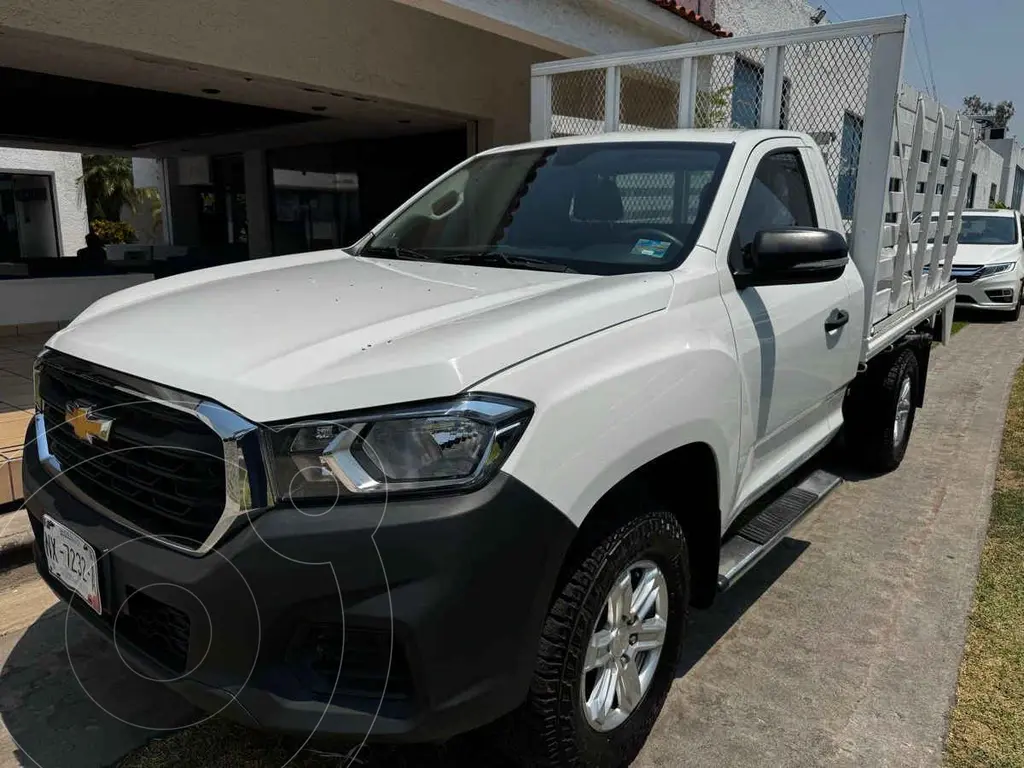 foto Chevrolet S-10 Chasis Cabina usado (2023) color Blanco precio $358,000