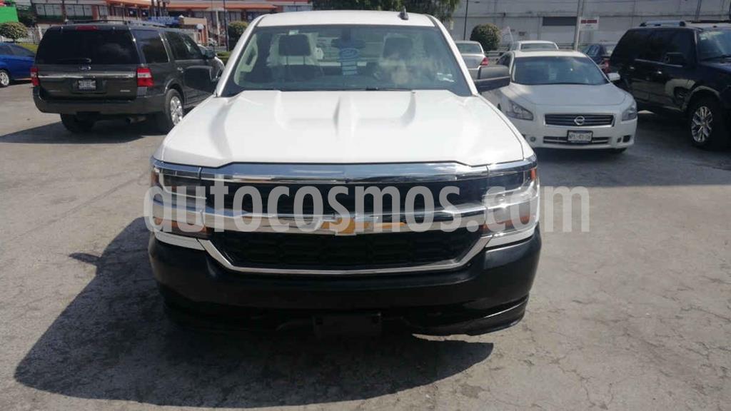 foto Chevrolet Silverado 1500 Versión usado (2017) color Blanco precio $310,000