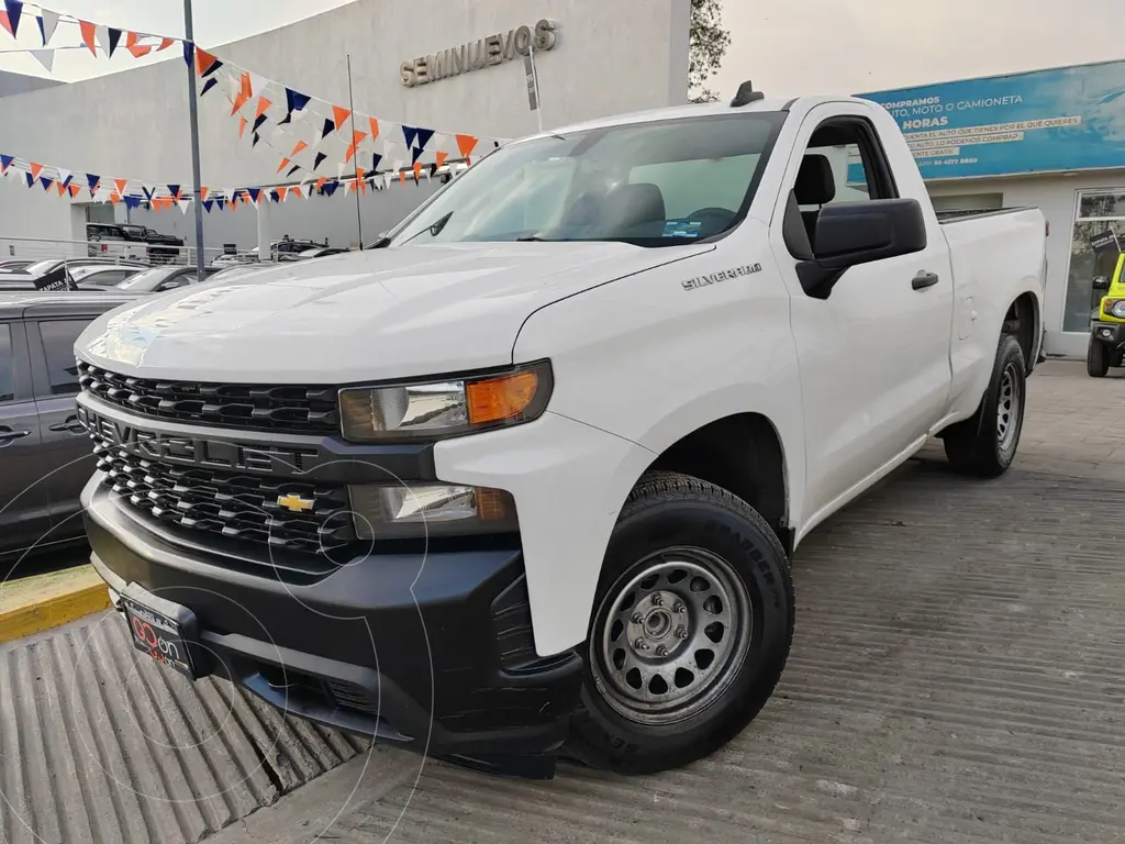 foto Chevrolet Silverado Cabina Regular 4X2 usado (2019) color Blanco precio $555,000