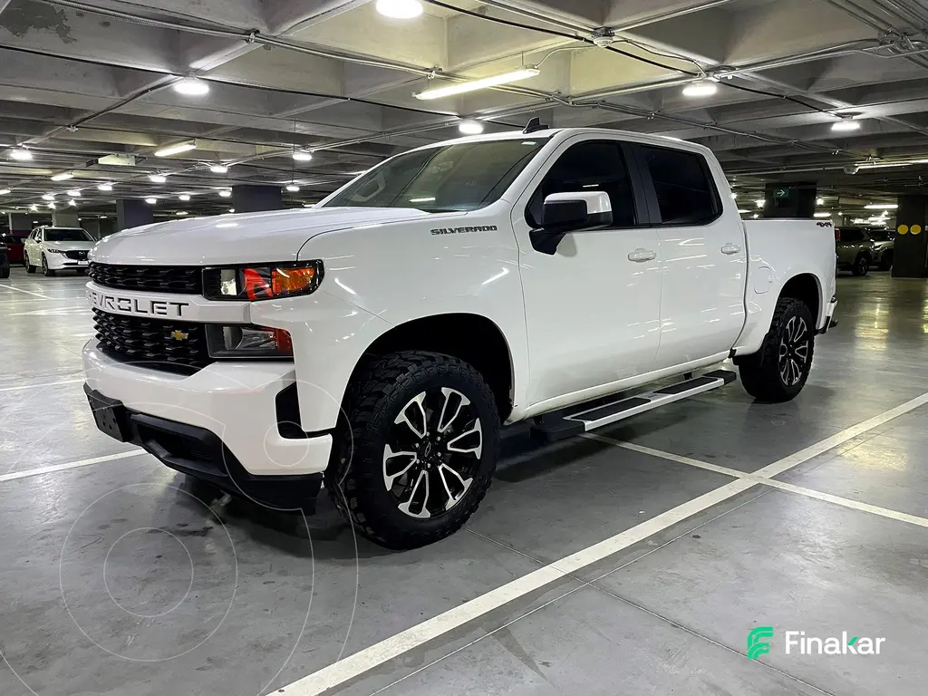 foto Chevrolet Silverado Doble Cabina 4X2 usado (2020) color Blanco precio $542,000