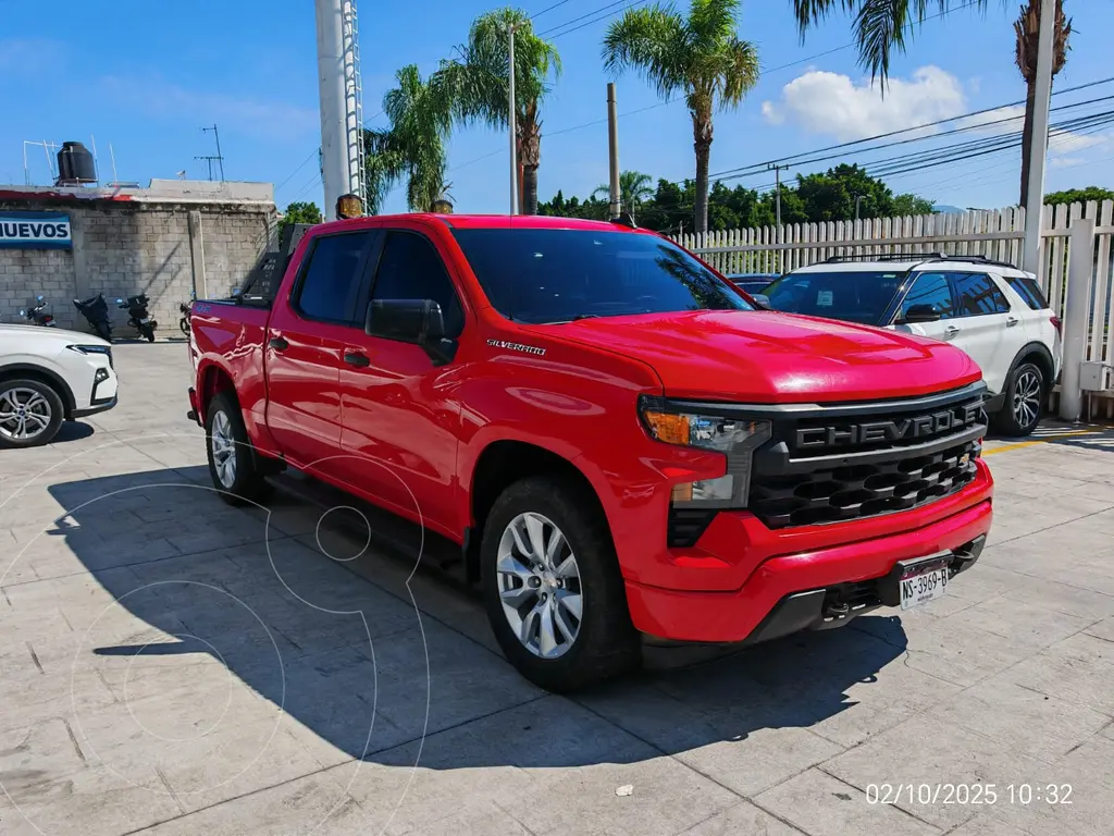 Chevrolet Silverado Custom 4X4 2023