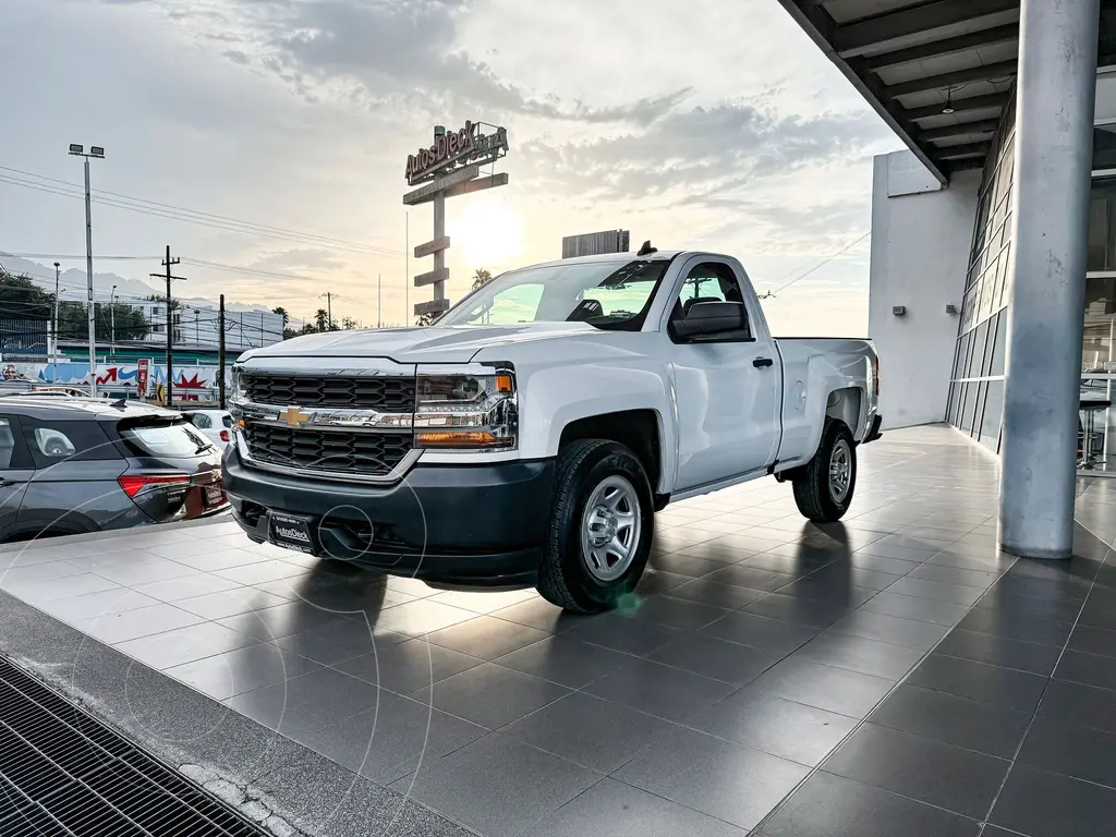 Chevrolet Silverado 4x2 Cab Reg LS 2018