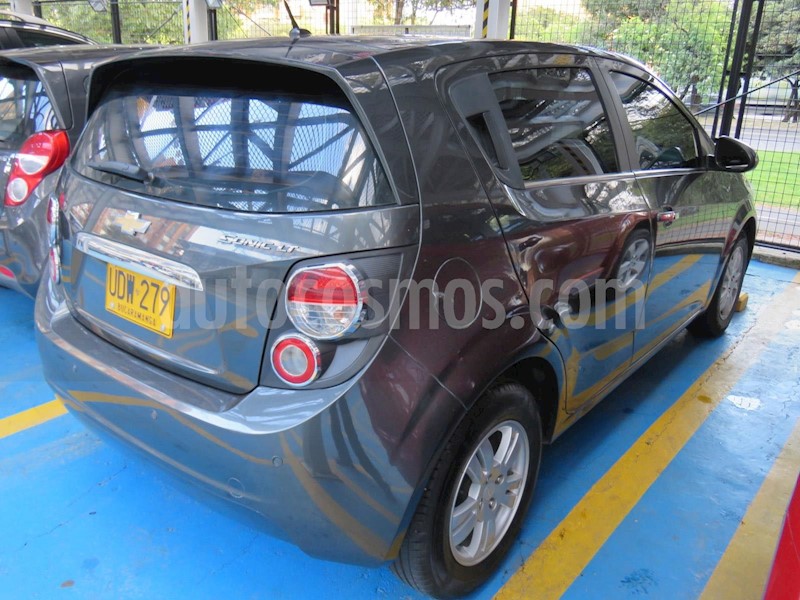foto Chevrolet Sonic Hatchback 1.6 LT usado