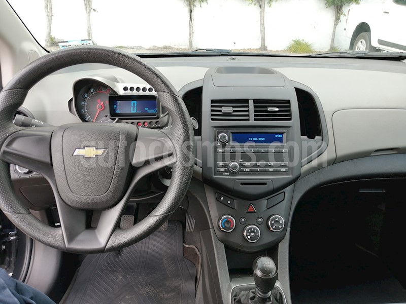 foto Chevrolet Sonic LS usado