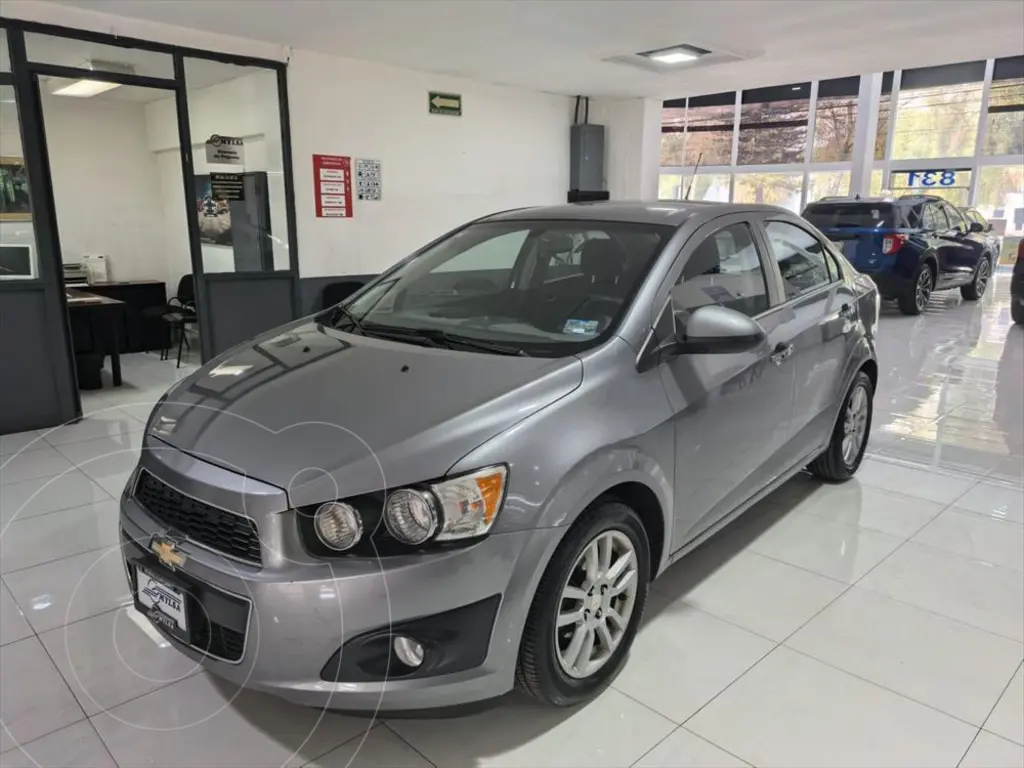 foto Chevrolet Sonic Paq B usado (2012) color Gris Oscuro precio $117,000