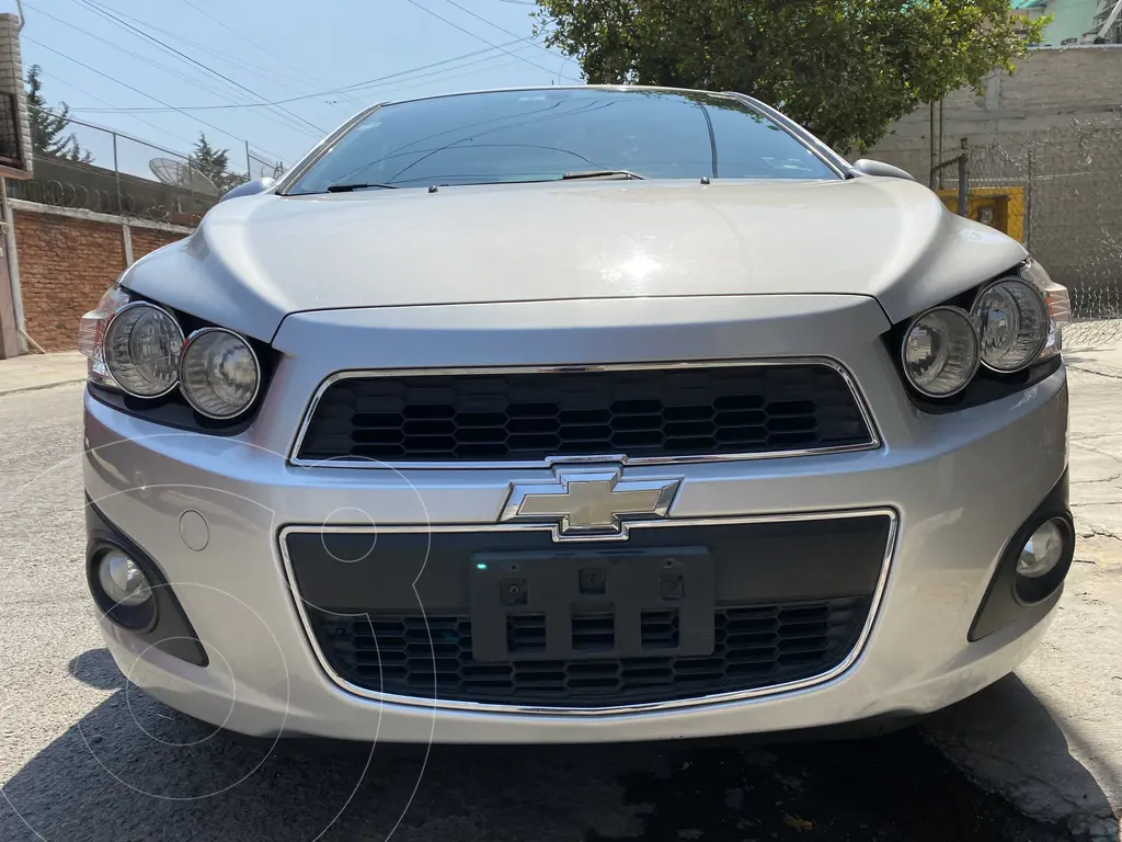 Chevrolet Sonic LTZ Aut usado (2015) color Plata Brillante precio 168,000