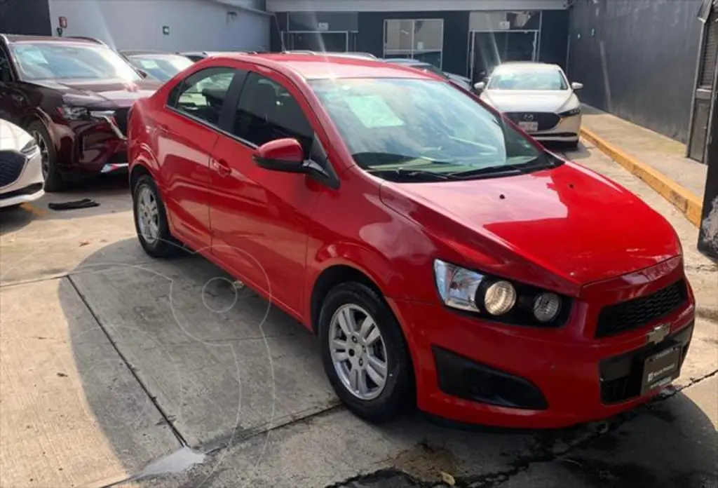foto Chevrolet Sonic LS usado (2016) color Rojo precio $145,000