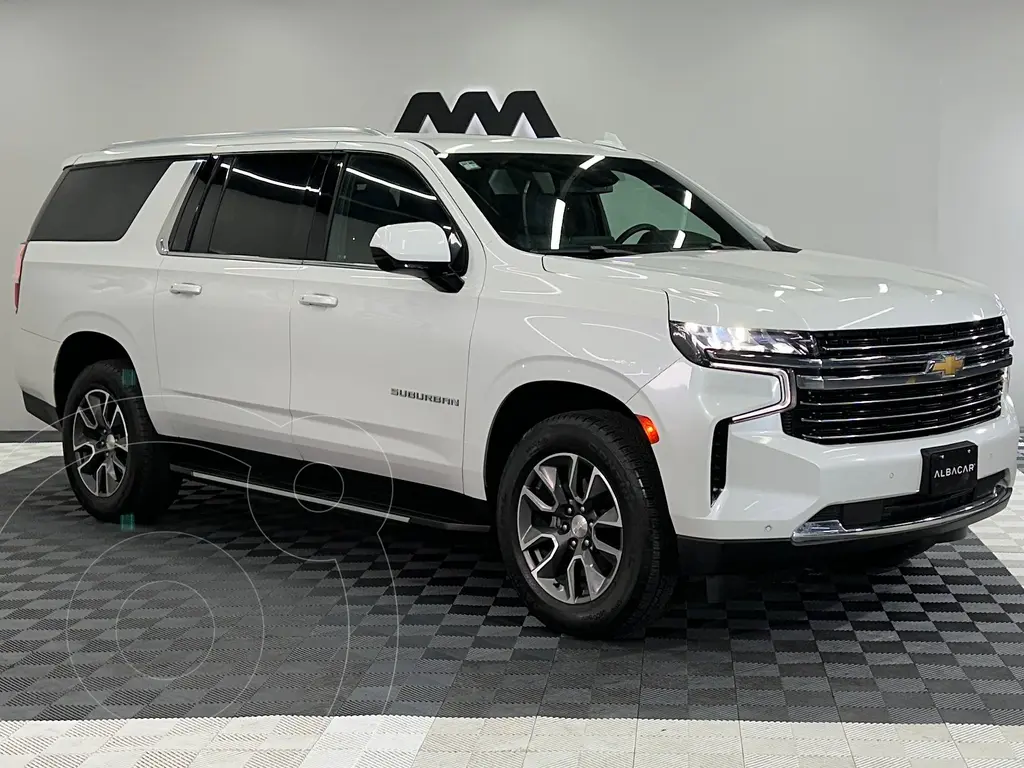 Chevrolet Suburban LT 2023