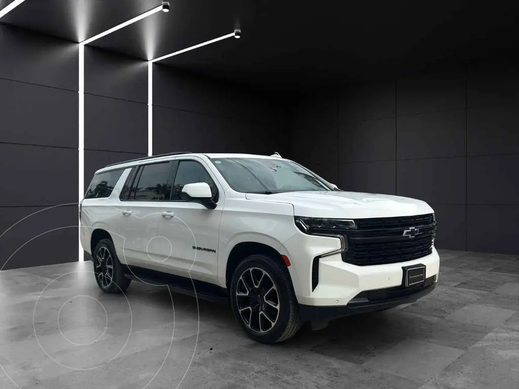foto Chevrolet Suburban RST usado (2023) color Blanco precio $1,380,000