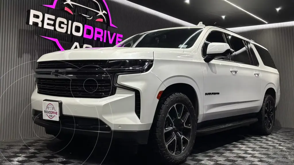 foto Chevrolet Suburban RST financiado en mensualidades enganche $330,000 mensualidades desde $20,546